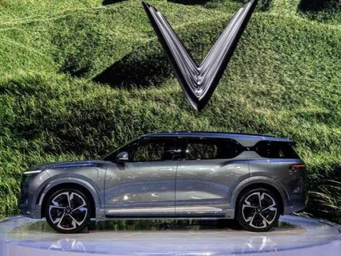 VinFast vừa ra mắt ô tô điện đã hút khách