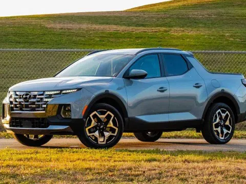 Hyundai cảnh báo đại lý về tình trạng bán chênh giá