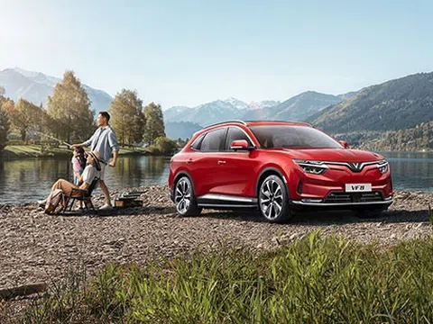 Vinfast CANADA công bố giá bán VF8, VF9 và nhận đặt chỗ sớm