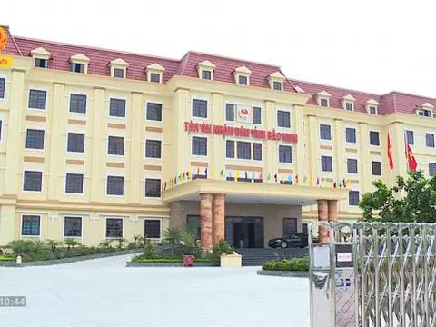 Dấu hiệu để phân biệt giữa “Hoãn phiên tòa” và “Tạm ngừng phiên tòa” theo quy định của BLTTHS năm 2015