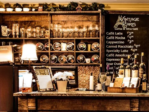 Mở nhạc tại quán café, nhà hàng có phải trả phí bản quyền?